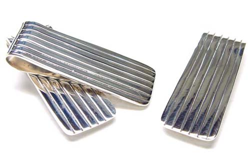 �}�l�[�N���b�v�F�X�g���C�v �}�l�[�N���b�v